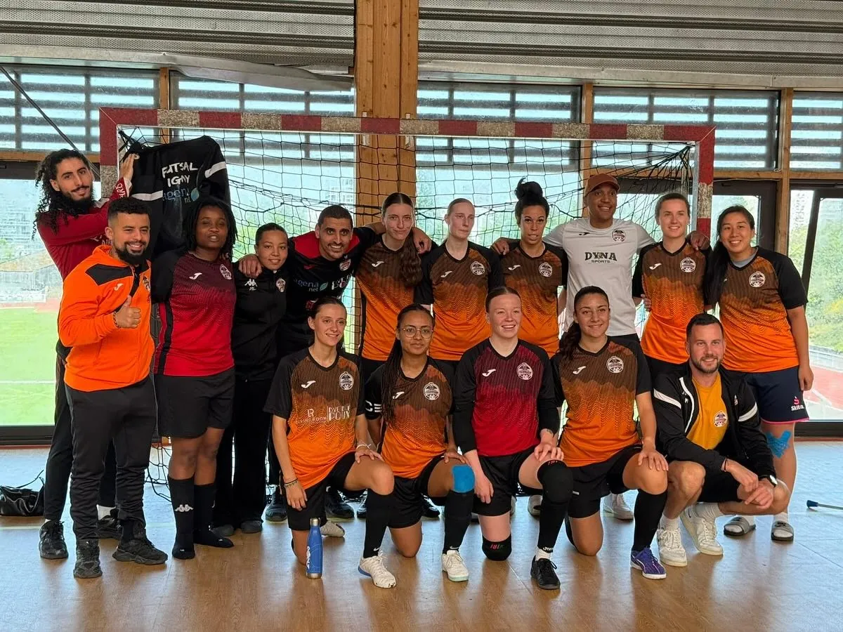 Équipe du Futsal D’Igny célébrant une victoire collective en championnat